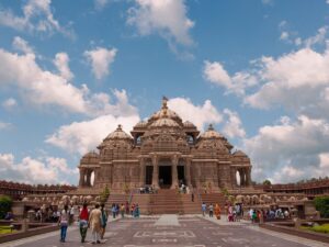 Akshardham Temple New Delhi Timings, Tickets, Nearest Metro Station