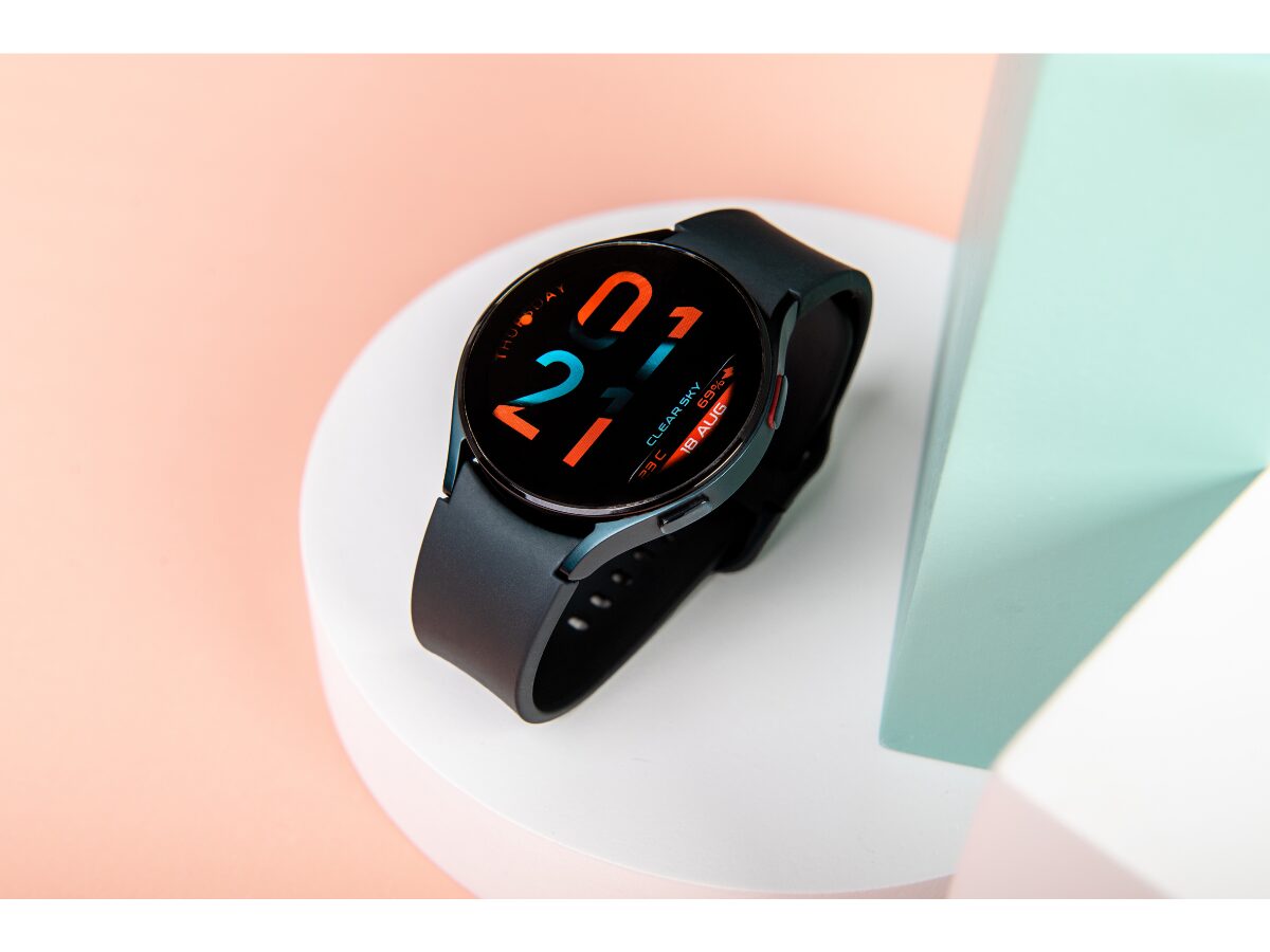 Smartwatch for men under 1000 in India